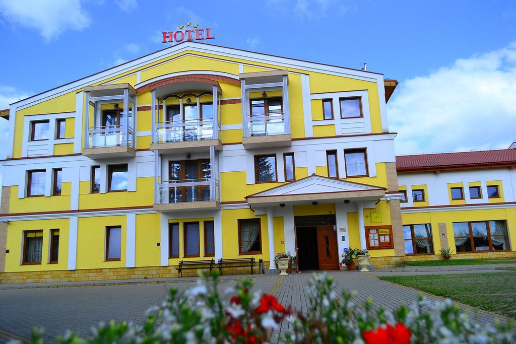 Hotel Rajski Ogrod Rzeszów Eksteriør billede